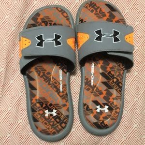 Boys under armour slides